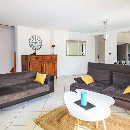 Nice In With Kitchen Holiday home